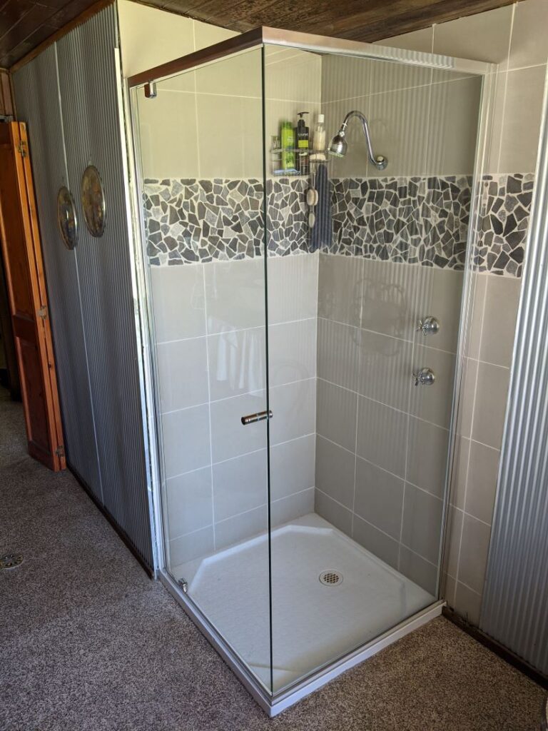semi framless shower screen